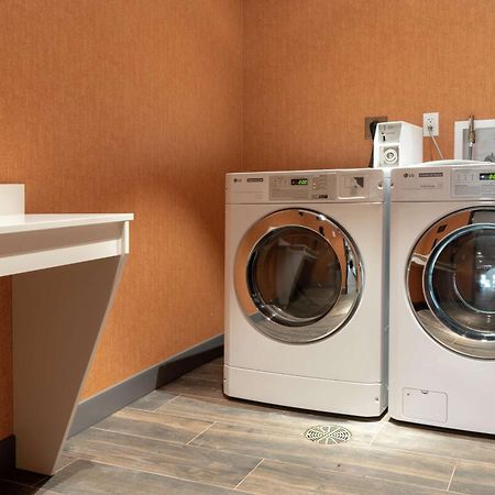 Hampton Inn & Suites Xenia Dayton Eksteriør bilde